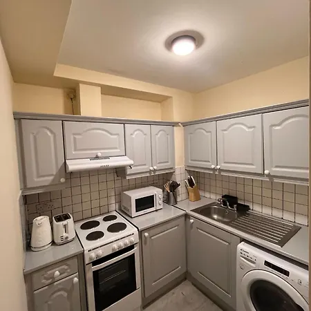 Superb Double Near The Spire - 2 招待所 *